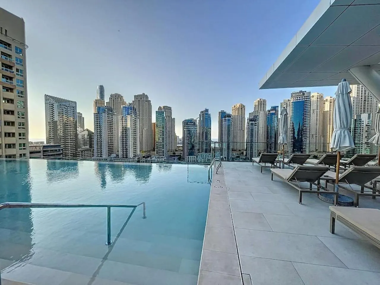 Vida Residence - Modern Two Bedroom Dubai 0*,