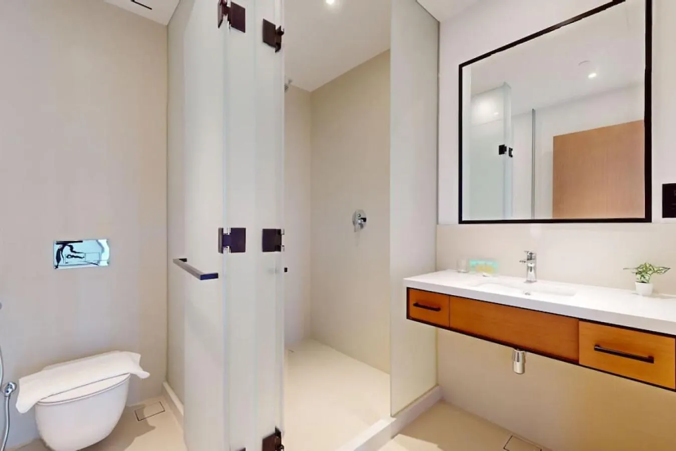 Vida Residence - Modern Two Bedroom Dubai Apartment