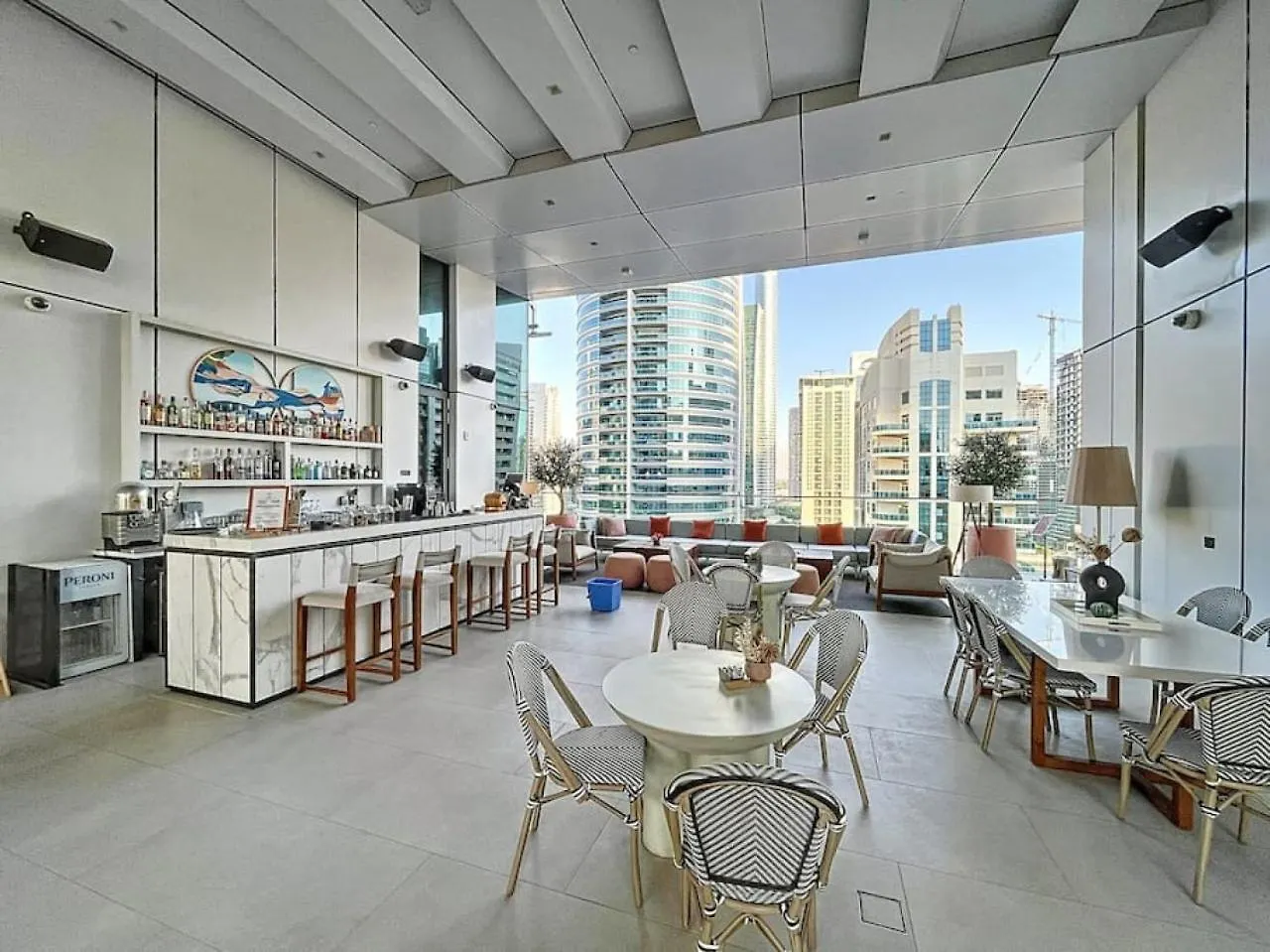 Vida Residence - Modern Two Bedroom Dubai Apartment